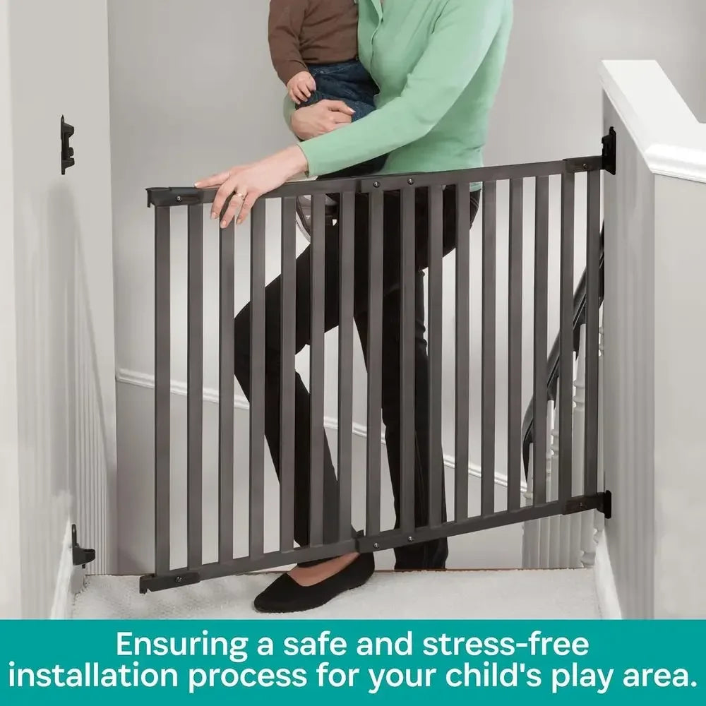 Quick Release Bamboo Stairway Baby Gate With Angle Mounting